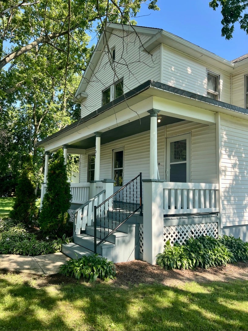 107 W Palmer Street