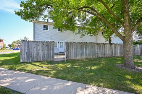 Tiny photo for 1516 Mckool Avenue, Streamwood, IL 60107 (MLS # 12475493)