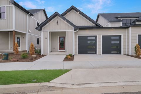 Photo of 5 Beech Tree Place, Ottawa, IL 61350 (MLS # 12529599)
