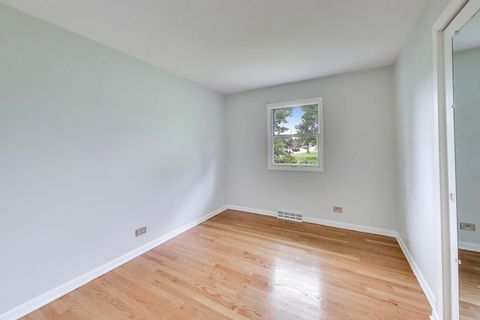 Tiny photo for 5455 S Catherine Avenue, Countryside, IL 60525 (MLS # 12665873)