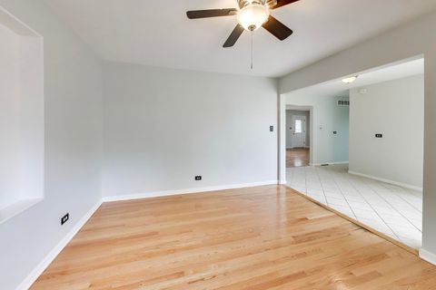 Tiny photo for 5455 S Catherine Avenue, Countryside, IL 60525 (MLS # 12665873)