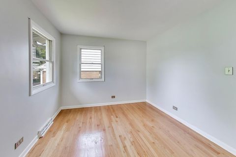 Tiny photo for 5455 S Catherine Avenue, Countryside, IL 60525 (MLS # 12665873)
