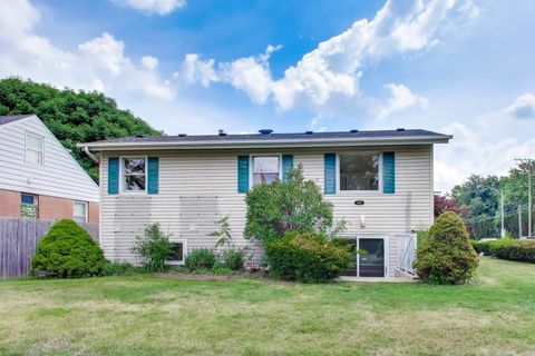 Tiny photo for 5455 S Catherine Avenue, Countryside, IL 60525 (MLS # 12665873)