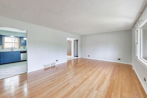 Tiny photo for 5455 S Catherine Avenue, Countryside, IL 60525 (MLS # 12665873)