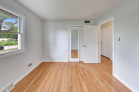 Tiny photo for 5455 S Catherine Avenue, Countryside, IL 60525 (MLS # 12665873)