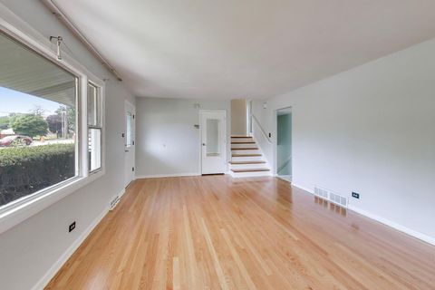 Tiny photo for 5455 S Catherine Avenue, Countryside, IL 60525 (MLS # 12665873)