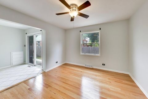 Tiny photo for 5455 S Catherine Avenue, Countryside, IL 60525 (MLS # 12665873)