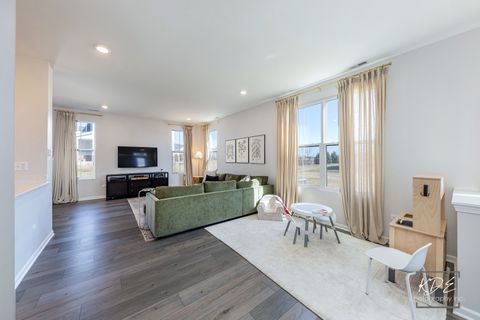 Tiny photo for 4122 Chelsea Manor Circle, Aurora, IL 60504 (MLS # 12589316)