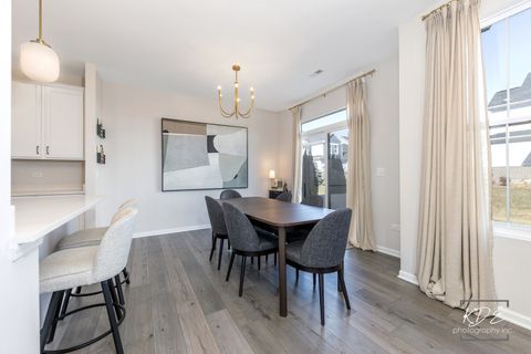 Tiny photo for 4122 Chelsea Manor Circle, Aurora, IL 60504 (MLS # 12589316)