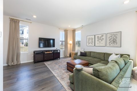 Tiny photo for 4122 Chelsea Manor Circle, Aurora, IL 60504 (MLS # 12589316)