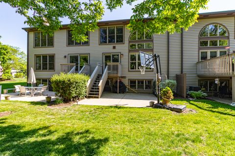Tiny photo for 302 Kazimour Drive, Lake Barrington, IL 60010 (MLS # 12656072)