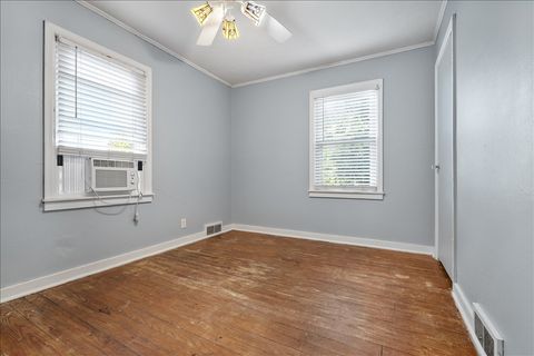 Tiny photo for 803 Marion Street, Bloomington, IL 61701 (MLS # 12466486)