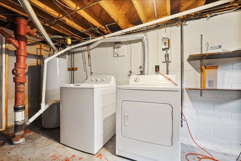 Tiny photo for 803 Marion Street, Bloomington, IL 61701 (MLS # 12466486)