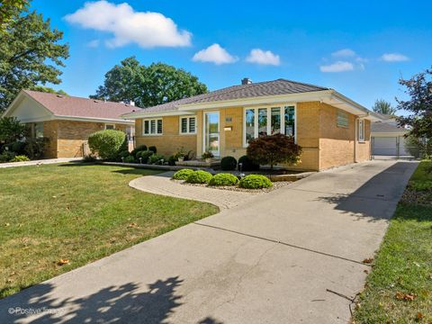 Tiny photo for 10913 Martindale Drive, Westchester, IL 60154 (MLS # 12487432)