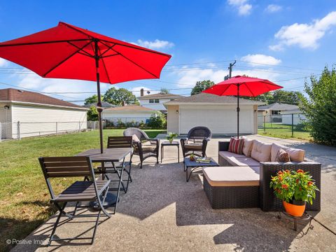 Tiny photo for 10913 Martindale Drive, Westchester, IL 60154 (MLS # 12487432)