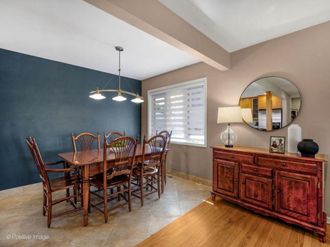 Tiny photo for 10913 Martindale Drive, Westchester, IL 60154 (MLS # 12487432)