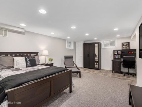 Tiny photo for 10913 Martindale Drive, Westchester, IL 60154 (MLS # 12487432)