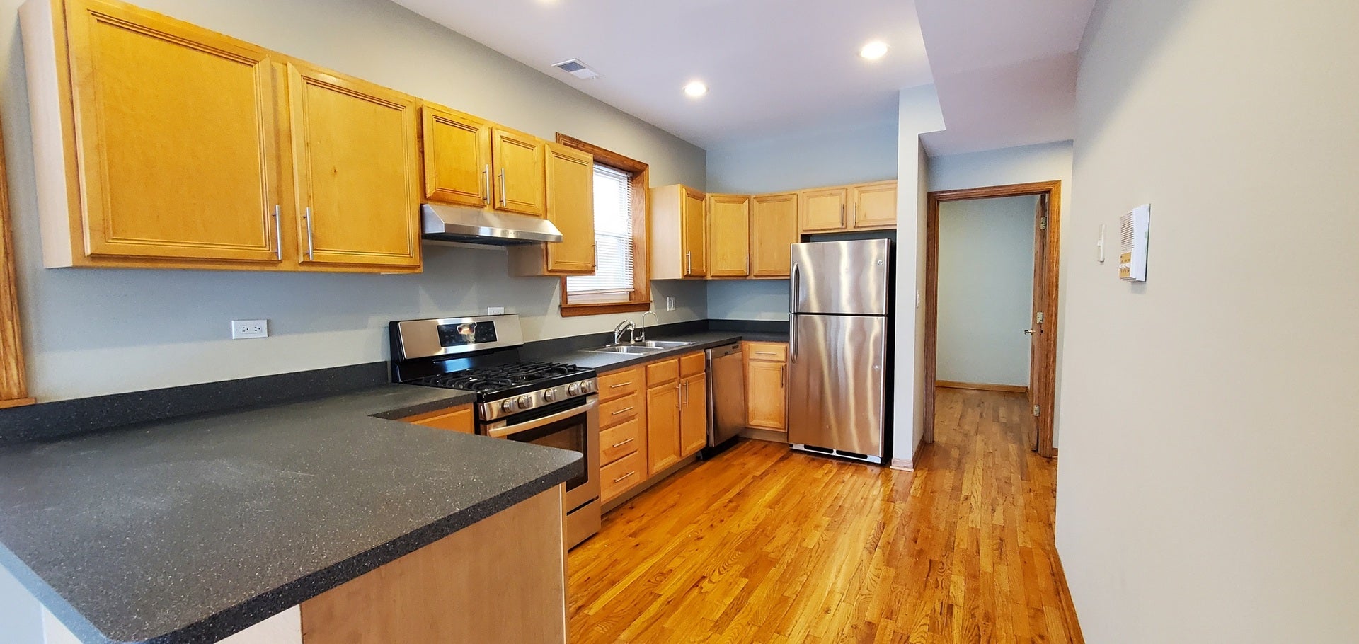 2554 W Walton Street 2