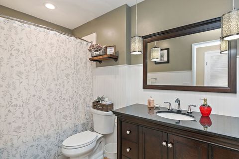 Tiny photo for 587 N Clifton Avenue, Elgin, IL 60123 (MLS # 12469219)