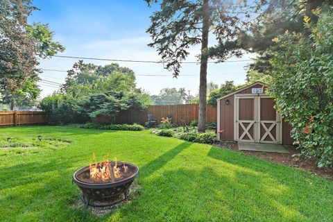 Tiny photo for 587 N Clifton Avenue, Elgin, IL 60123 (MLS # 12469219)