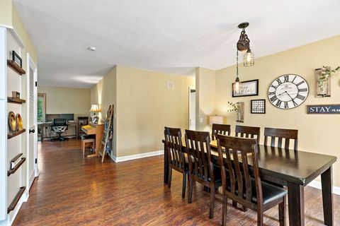 Tiny photo for 587 N Clifton Avenue, Elgin, IL 60123 (MLS # 12469219)