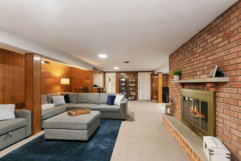 Tiny photo for 587 N Clifton Avenue, Elgin, IL 60123 (MLS # 12469219)