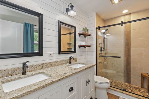 Tiny photo for 587 N Clifton Avenue, Elgin, IL 60123 (MLS # 12469219)