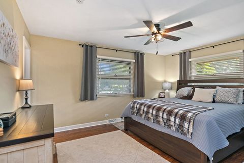 Tiny photo for 587 N Clifton Avenue, Elgin, IL 60123 (MLS # 12469219)