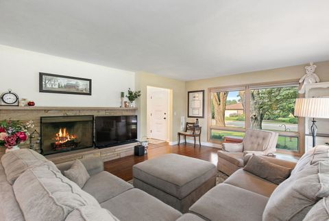 Tiny photo for 587 N Clifton Avenue, Elgin, IL 60123 (MLS # 12469219)