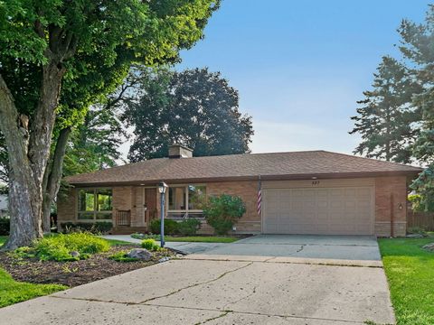 Photo of 587 N Clifton Avenue, Elgin, IL 60123 (MLS # 12469219)