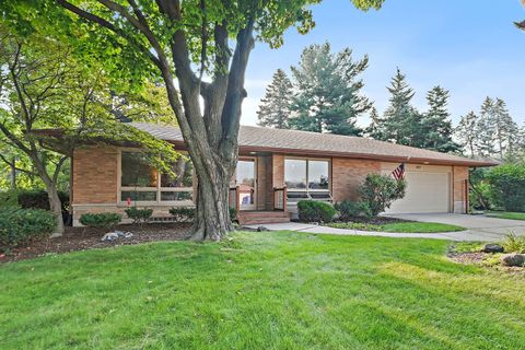 Tiny photo for 587 N Clifton Avenue, Elgin, IL 60123 (MLS # 12469219)