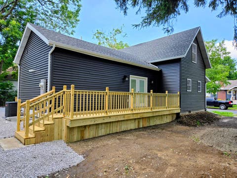Tiny photo for 805 E California Avenue, Urbana, IL 61801 (MLS # 12666258)