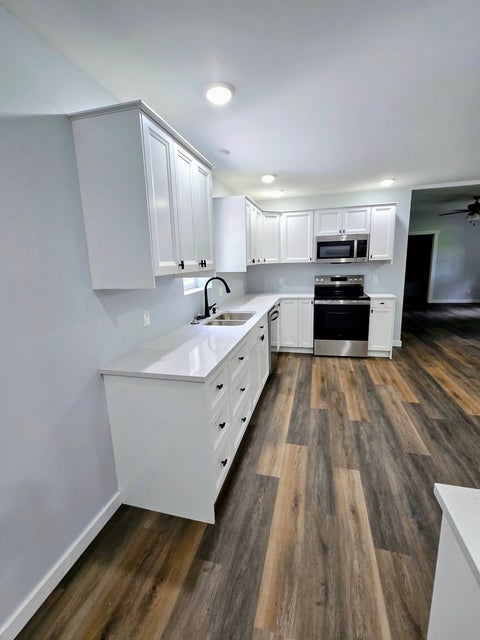 Tiny photo for 805 E California Avenue, Urbana, IL 61801 (MLS # 12666258)