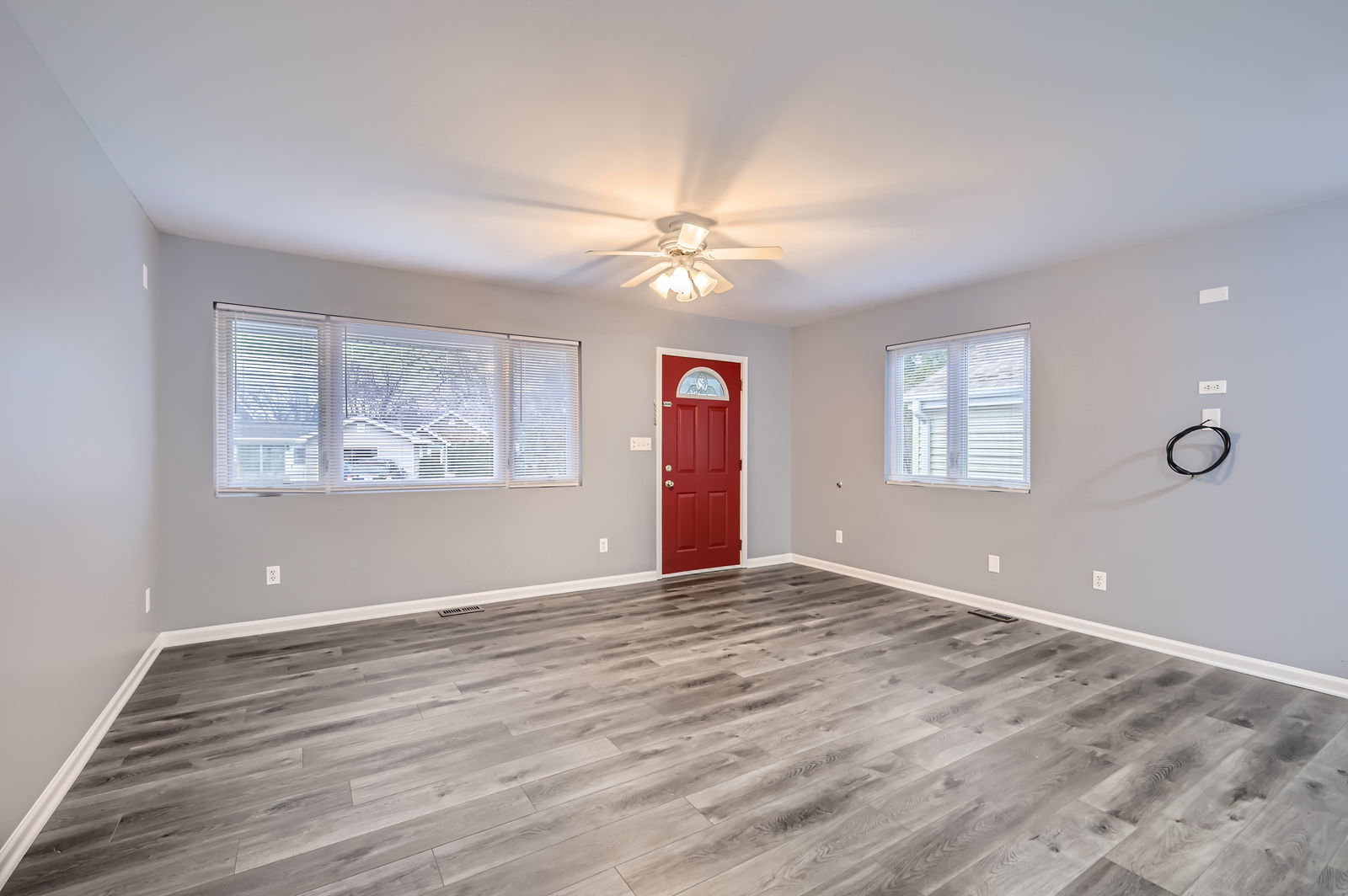 601 Oakwood Drive - Photo 4