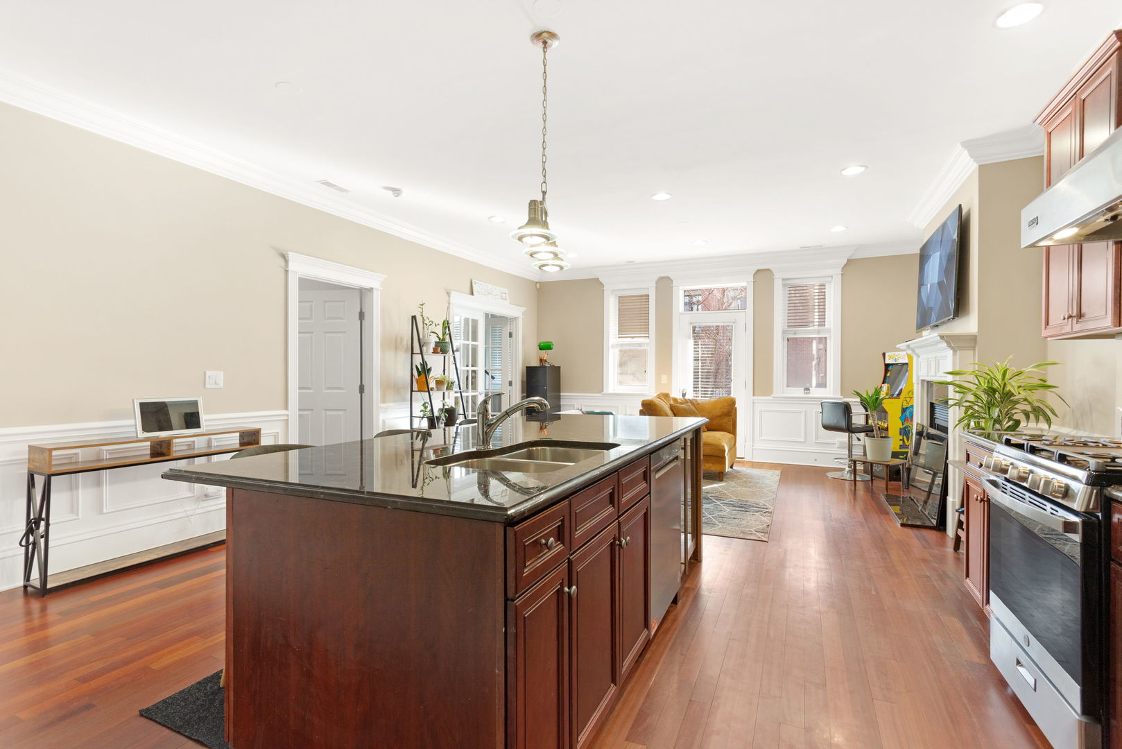 2222 W Belmont Avenue 203