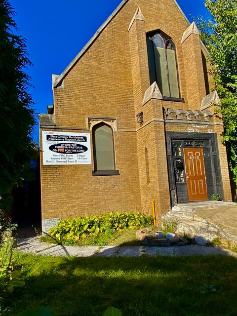 7814 S Lowe Chicago IL 60620