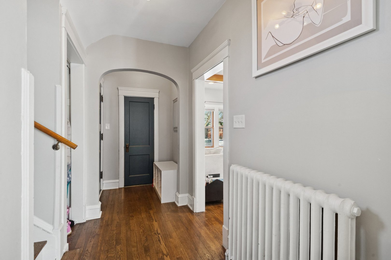 2233 W Greenleaf Avenue