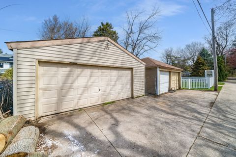Tiny photo for 1611 Jackson Street, Rockford, IL 61107 (MLS # 12581951)