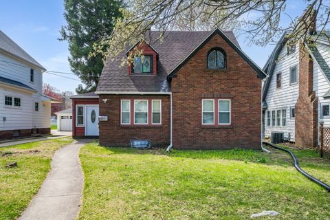 Tiny photo for 1611 Jackson Street, Rockford, IL 61107 (MLS # 12581951)