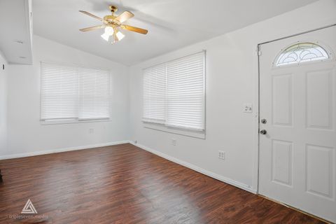 Tiny photo for 7034 W 114th Place, Worth, IL 60482 (MLS # 12500336)