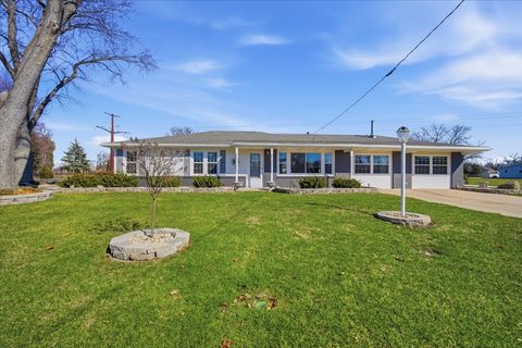 Tiny photo for 25 Helen Street, Streator, IL 61364 (MLS # 12589455)