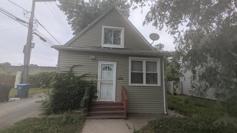 Photo of 815 W 122nd Street, Chicago, IL 60643 (MLS # 12752797)