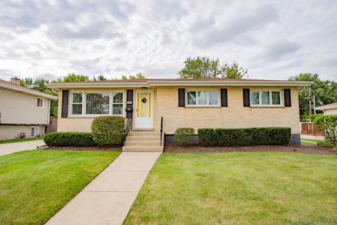 Photo of 461 E Cherry Hill Drive, Addison, IL 60101 (MLS # 12767093)