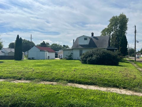 Tiny photo for 807 S Ohio Avenue, Davenport, IA 52802 (MLS # 12737836)
