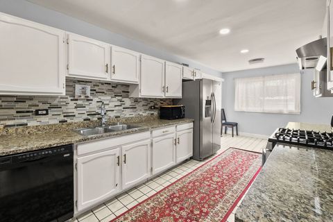 Tiny photo for 1767 Hemlock Drive, Glendale Heights, IL 60139 (MLS # 12559494)