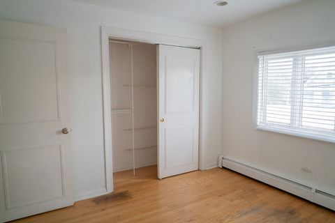 Tiny photo for 3505 Oak Park Avenue #B3, Berwyn, IL 60402 (MLS # 12462967)