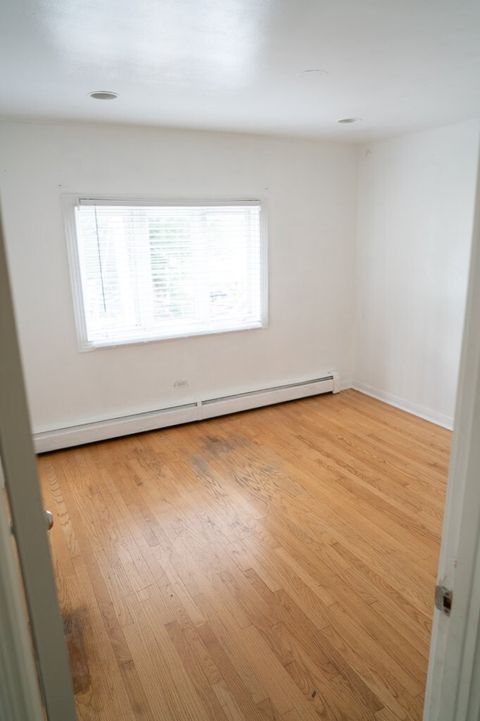 Tiny photo for 3505 Oak Park Avenue #B3, Berwyn, IL 60402 (MLS # 12462967)