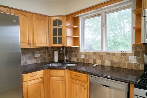 Tiny photo for 3505 Oak Park Avenue #B3, Berwyn, IL 60402 (MLS # 12462967)