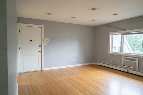 Tiny photo for 3505 Oak Park Avenue #B3, Berwyn, IL 60402 (MLS # 12462967)