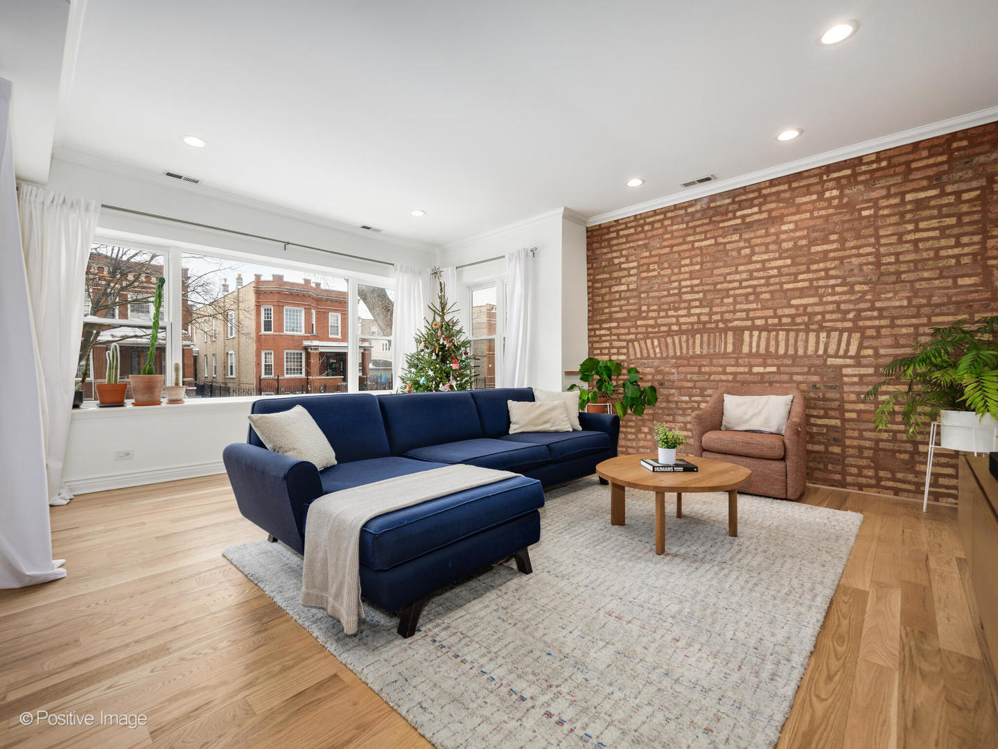 2537 N HAMLIN Avenue 1N